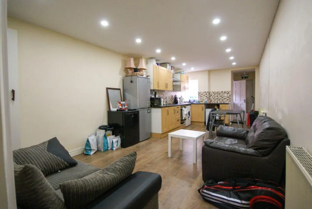 4 bedroom terraced house for rent