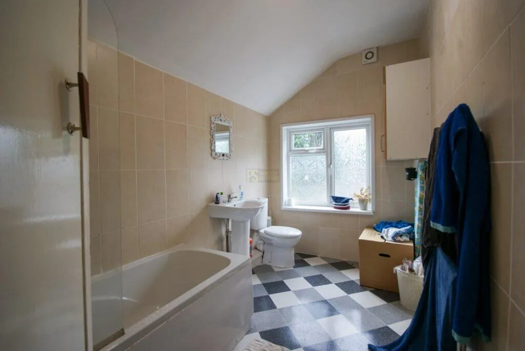 4 bedroom terraced house for rent