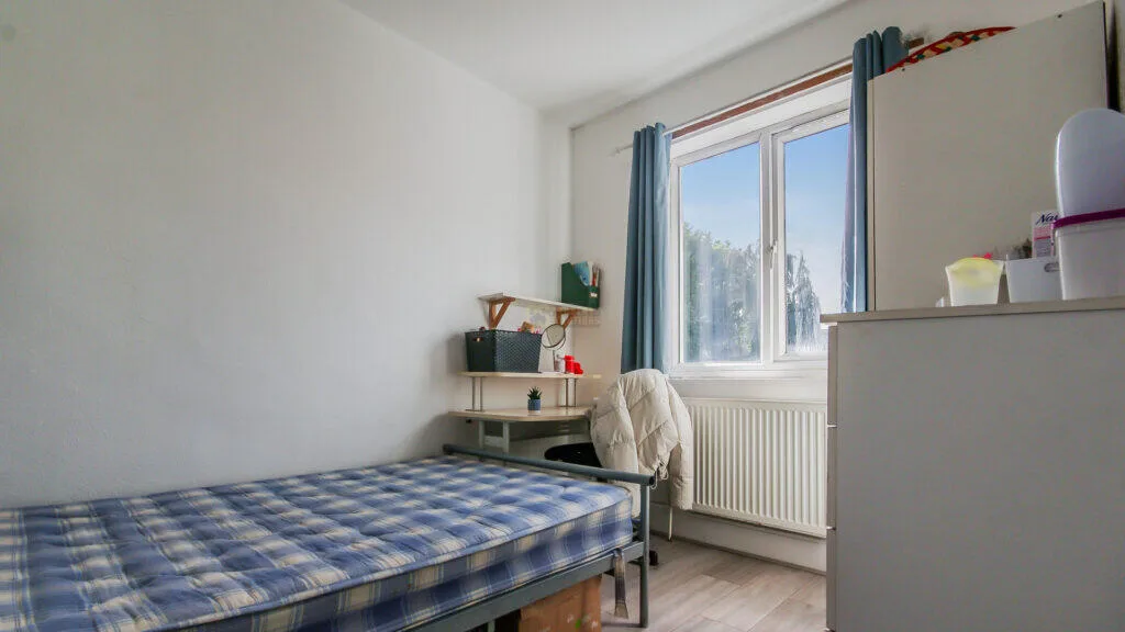 5 bedroom terraced house for rent