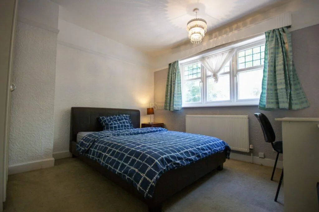 5 bedroom terraced house for rent