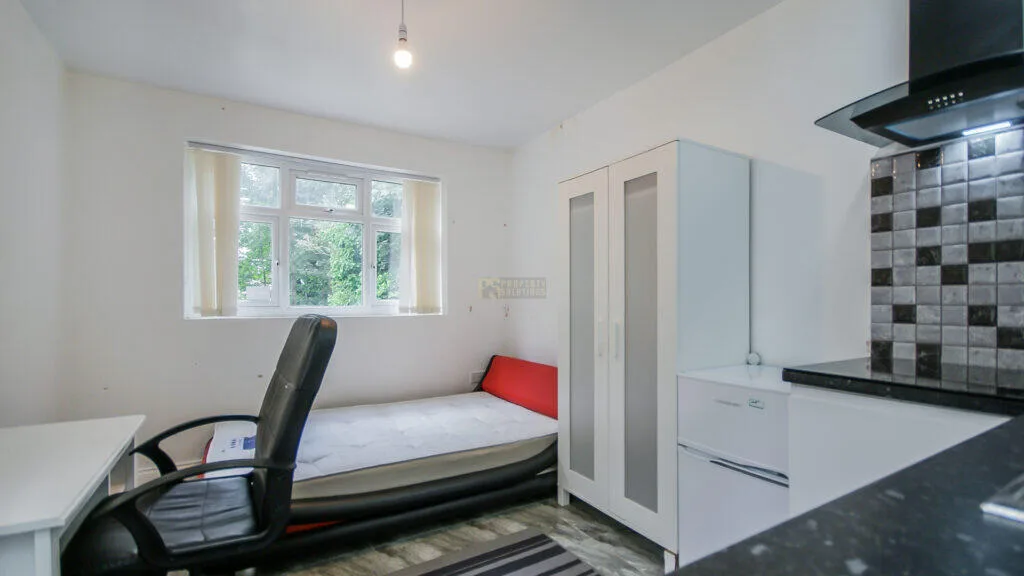 6 bedroom terraced house for rent