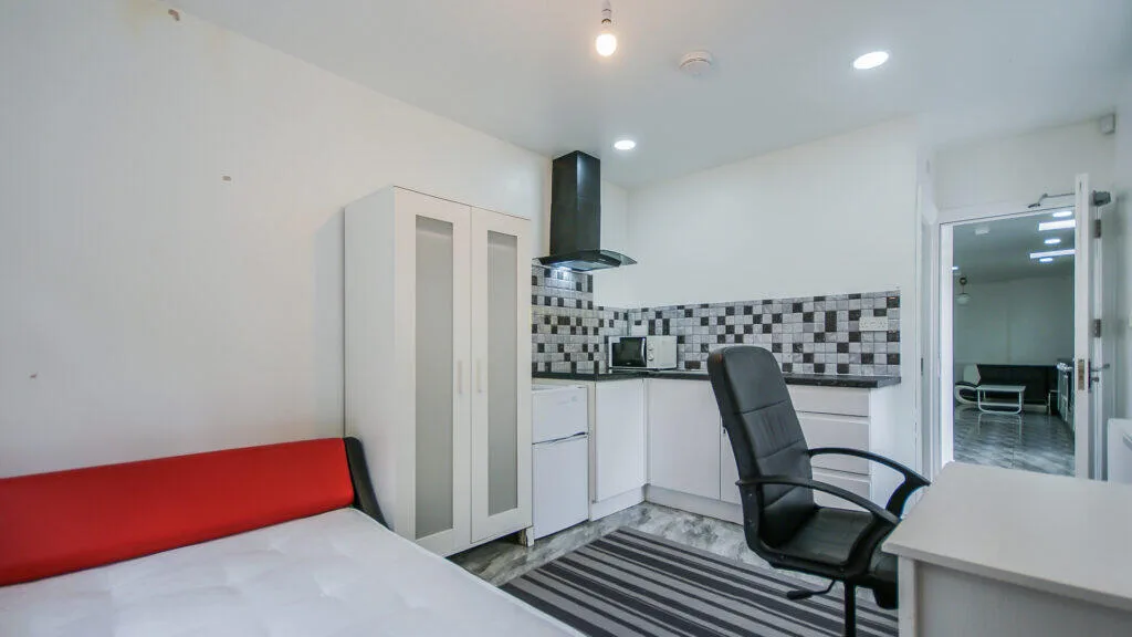 6 bedroom terraced house for rent