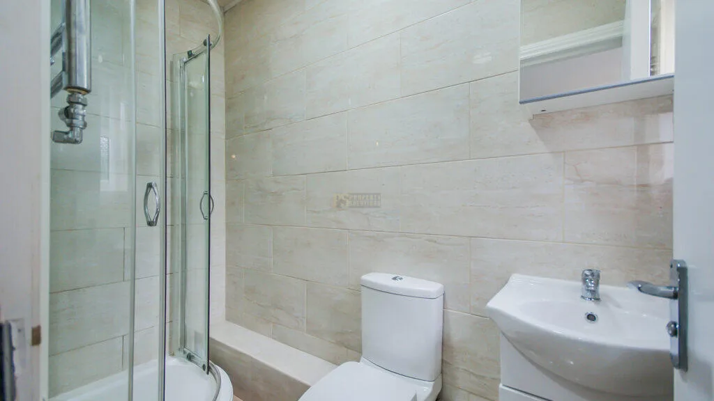6 bedroom terraced house for rent