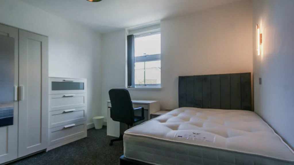6 bedroom terraced house for rent
