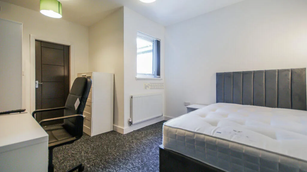 6 bedroom terraced house for rent