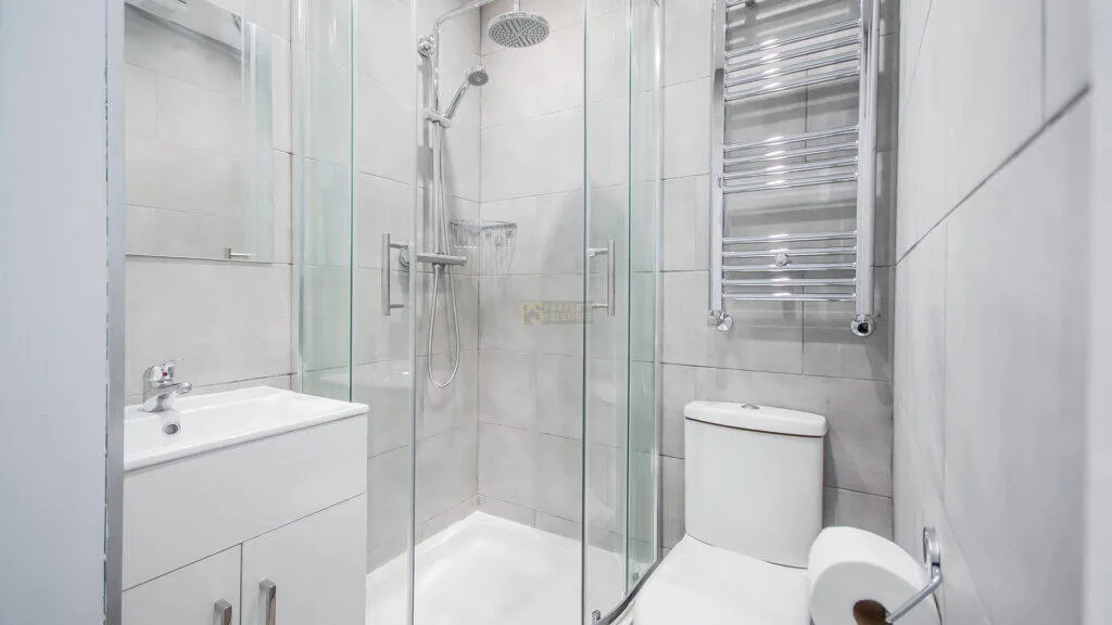 8 bedroom terraced house for rent