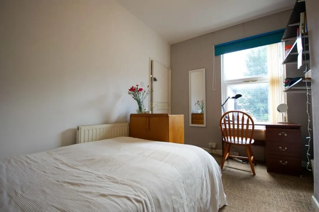 5 bedroom terraced house for rent