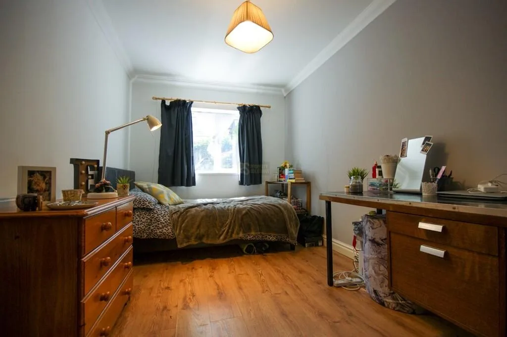 5 bedroom terraced house for rent