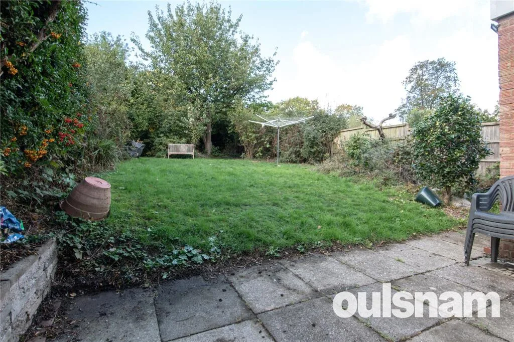 3 bedroom semi-detached house for rent