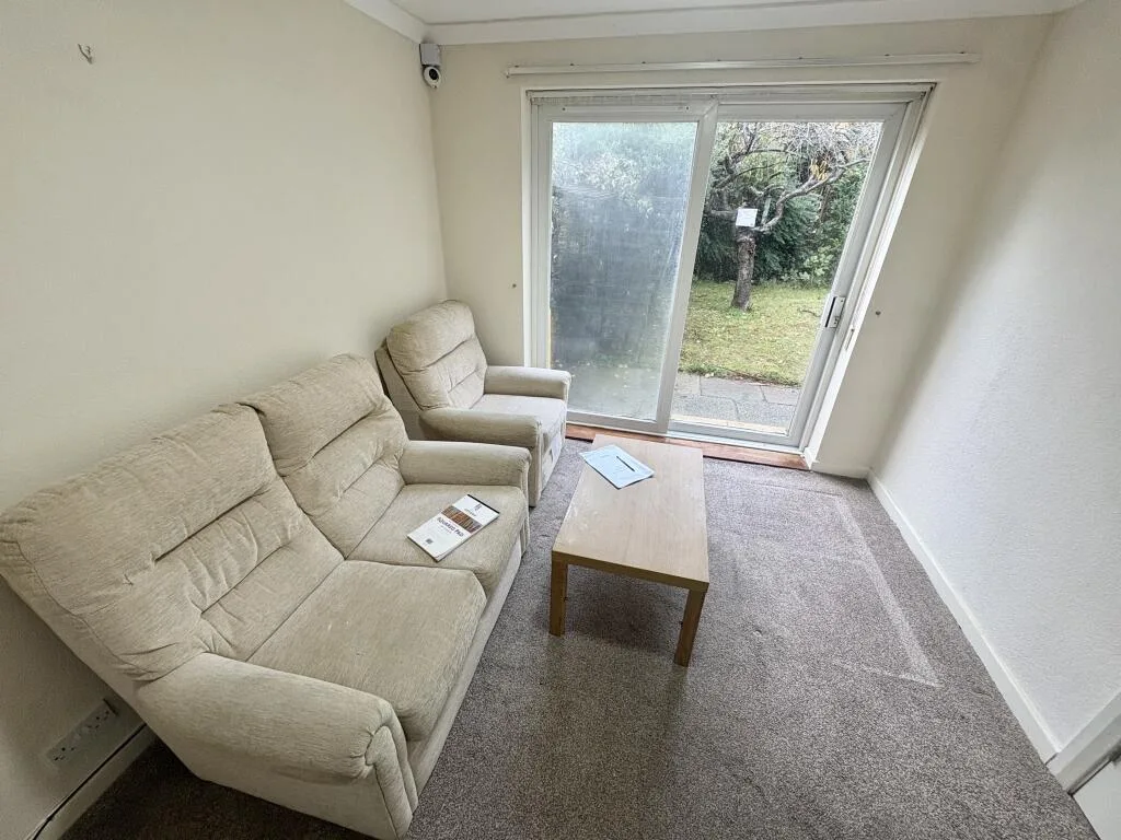 4 bedroom end of terrace house for rent