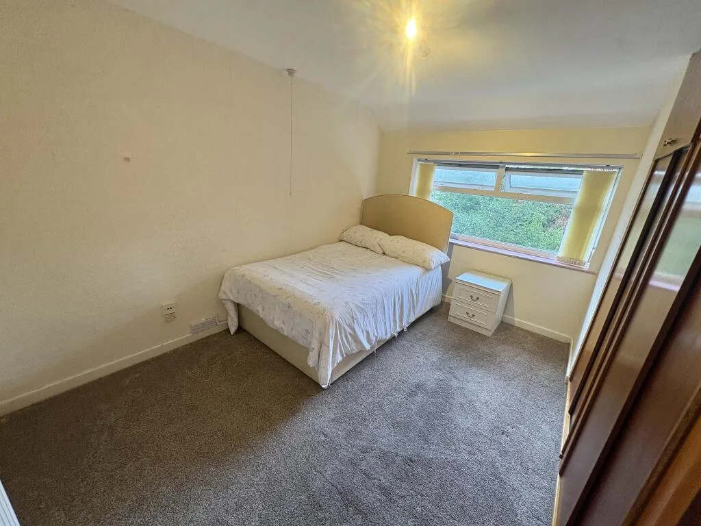 4 bedroom end of terrace house for rent