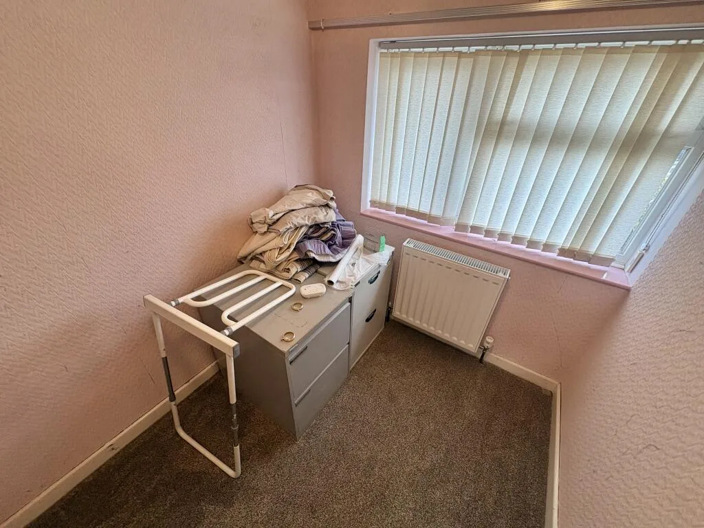 4 bedroom end of terrace house for rent