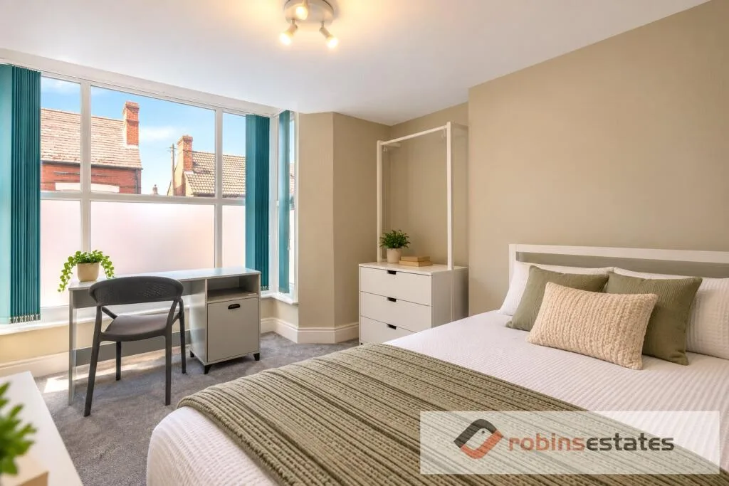 7 bedroom semi-detached house for rent