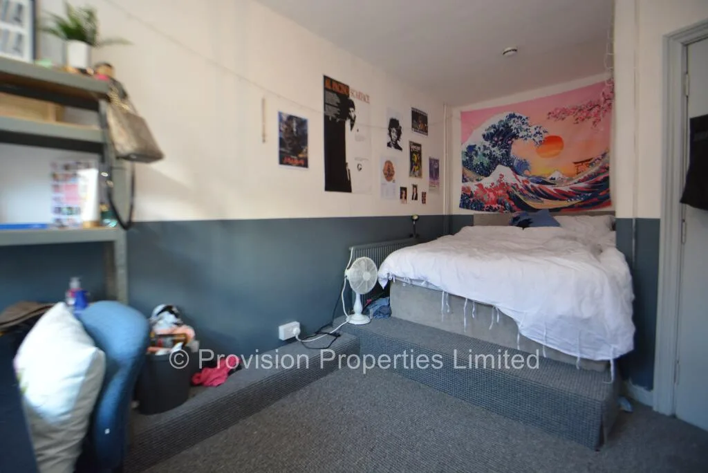 6 bedroom terraced house for rent