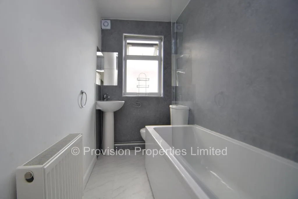 6 bedroom terraced house for rent