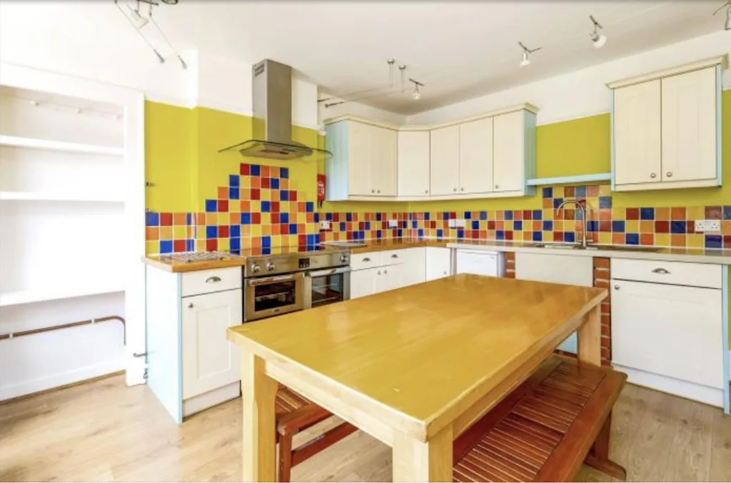 4 bedroom flat for rent