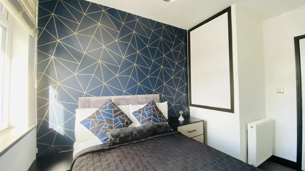 6 bedroom house for rent