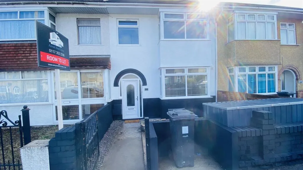 6 bedroom house for rent