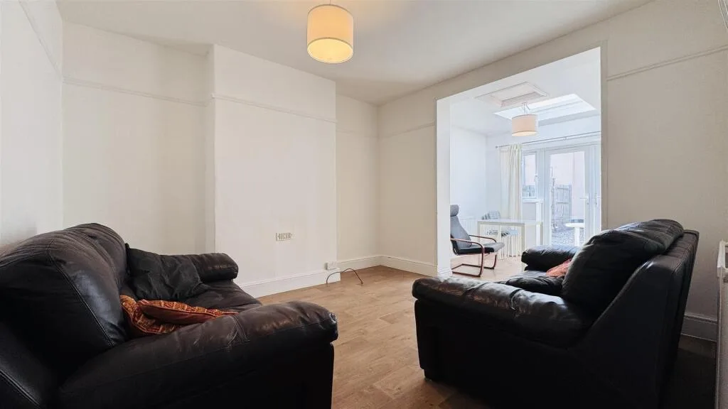 4 bedroom terraced house for rent