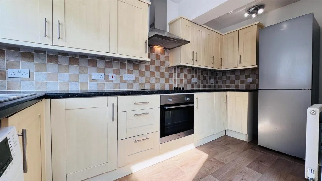 4 bedroom terraced house for rent