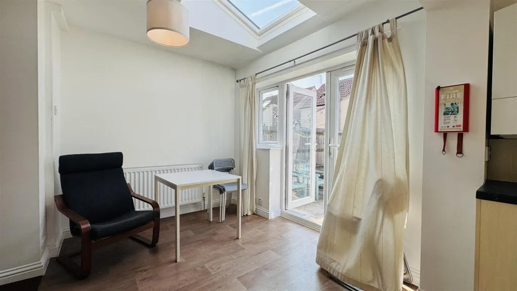 4 bedroom terraced house for rent