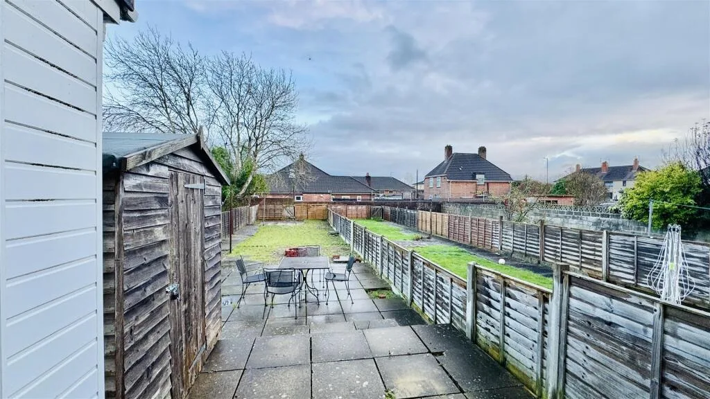 4 bedroom terraced house for rent