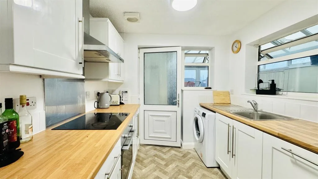 4 bedroom terraced house for rent