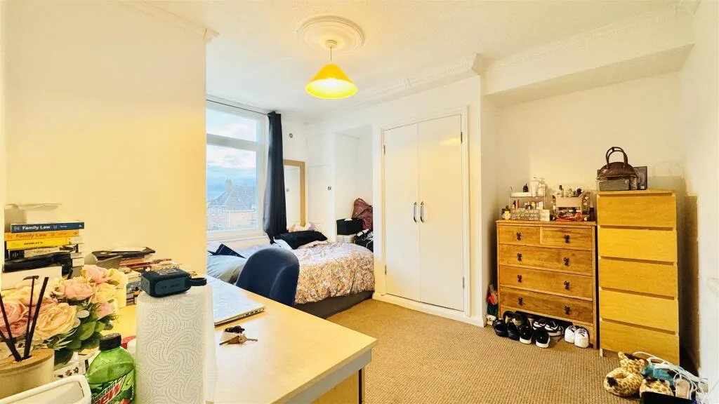4 bedroom terraced house for rent