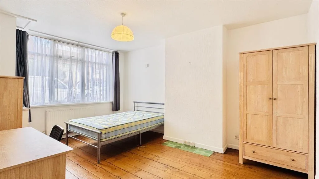 4 bedroom terraced house for rent