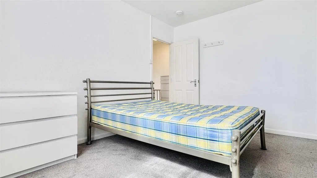 4 bedroom terraced house for rent