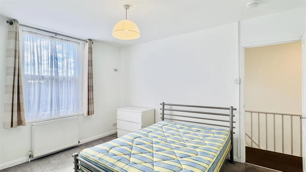 4 bedroom terraced house for rent