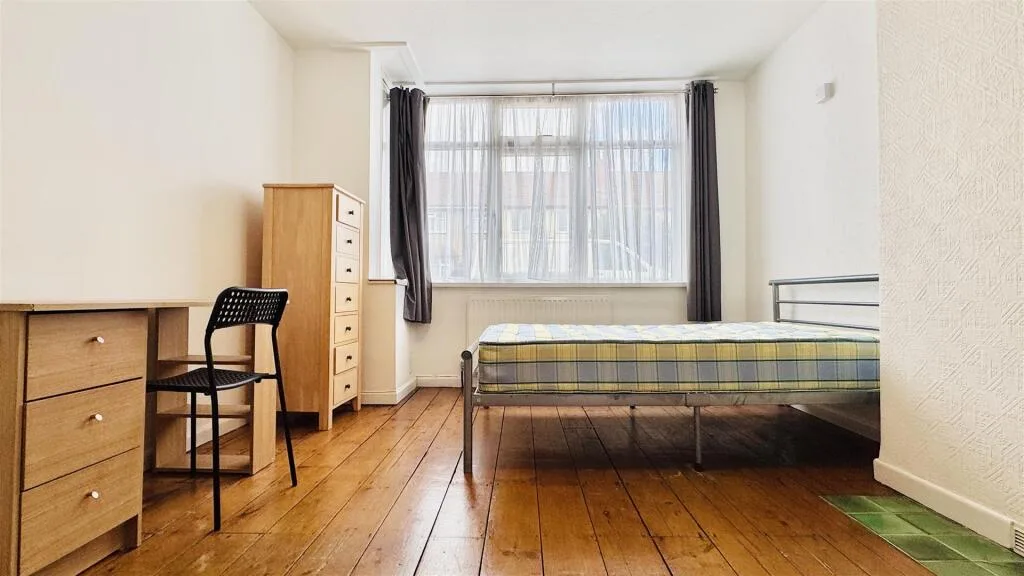4 bedroom terraced house for rent