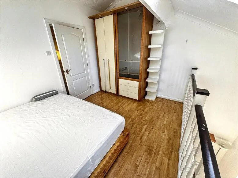 2 bedroom house for rent