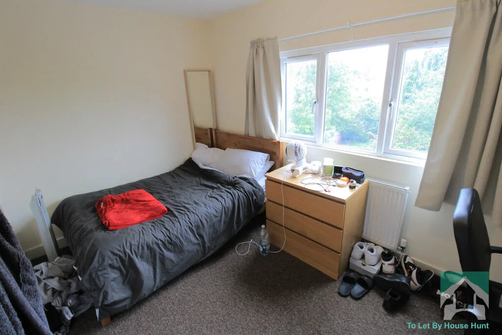 6 bedroom terraced house for rent
