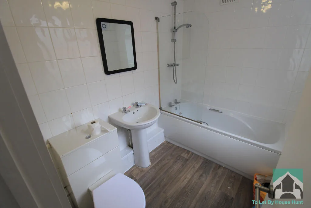 6 bedroom terraced house for rent
