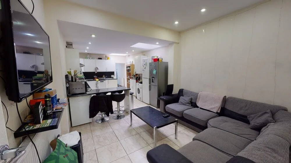 7 bedroom house for rent