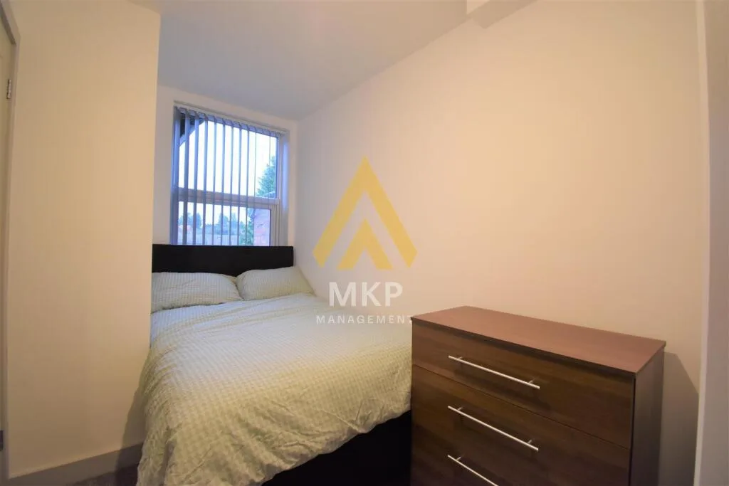 6 bedroom terraced house for rent