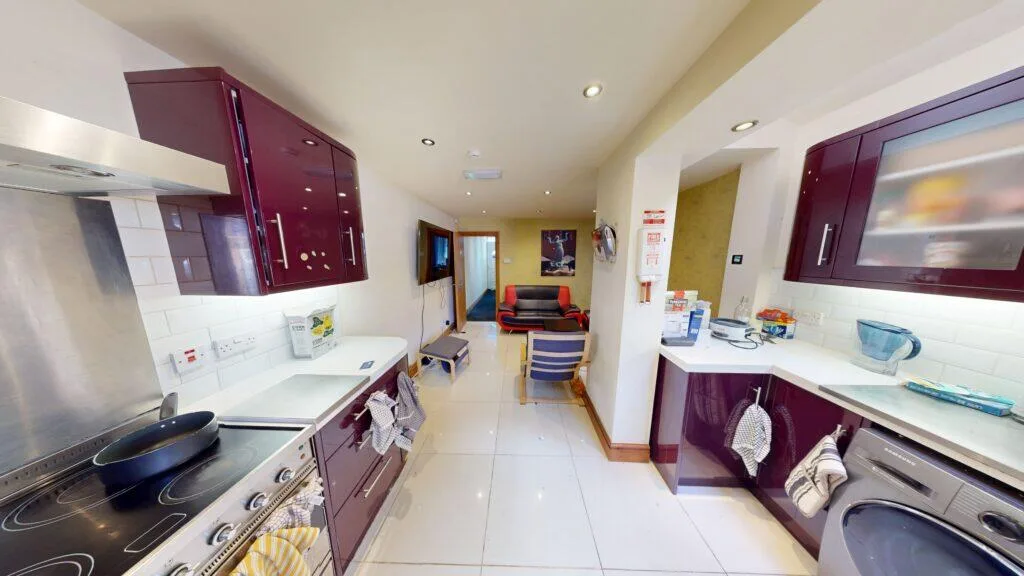 6 bedroom house for rent