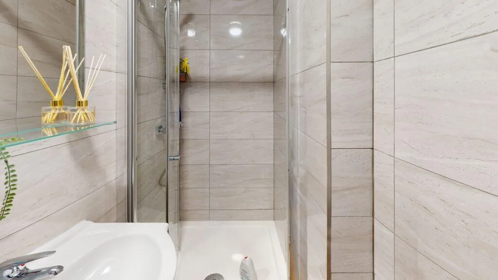5 bedroom house for rent