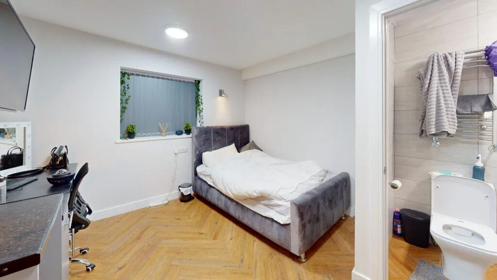 5 bedroom house for rent