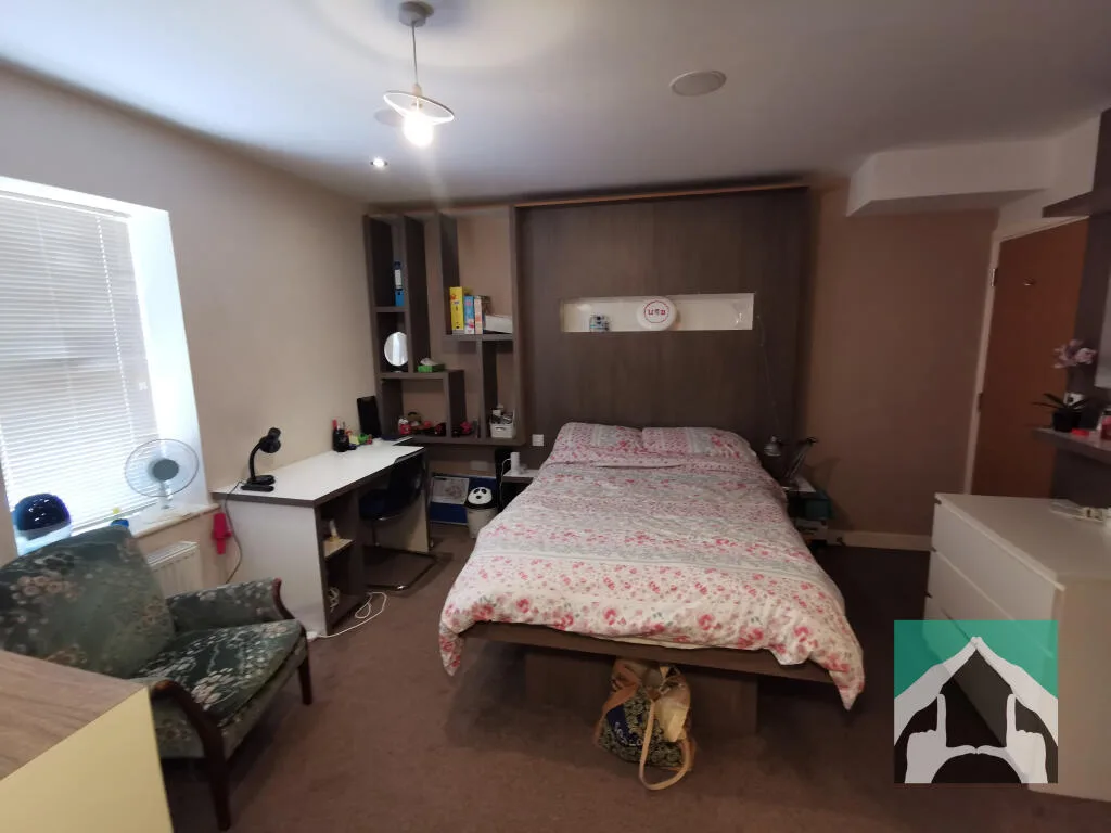 Studio flat for rent