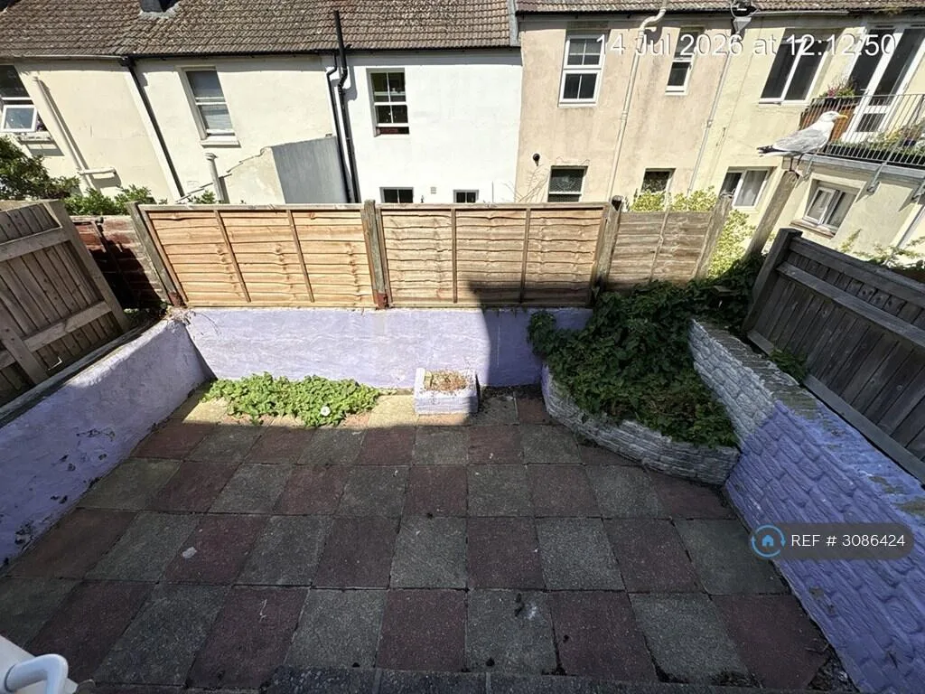 6 bedroom terraced house for rent