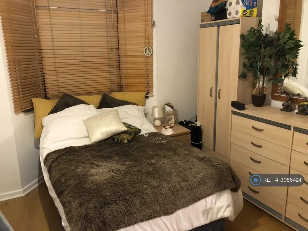 6 bedroom terraced house for rent