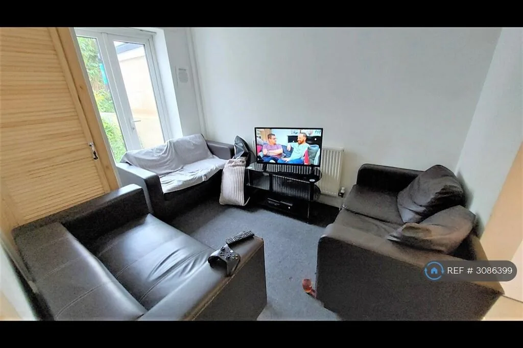 6 bedroom terraced house for rent