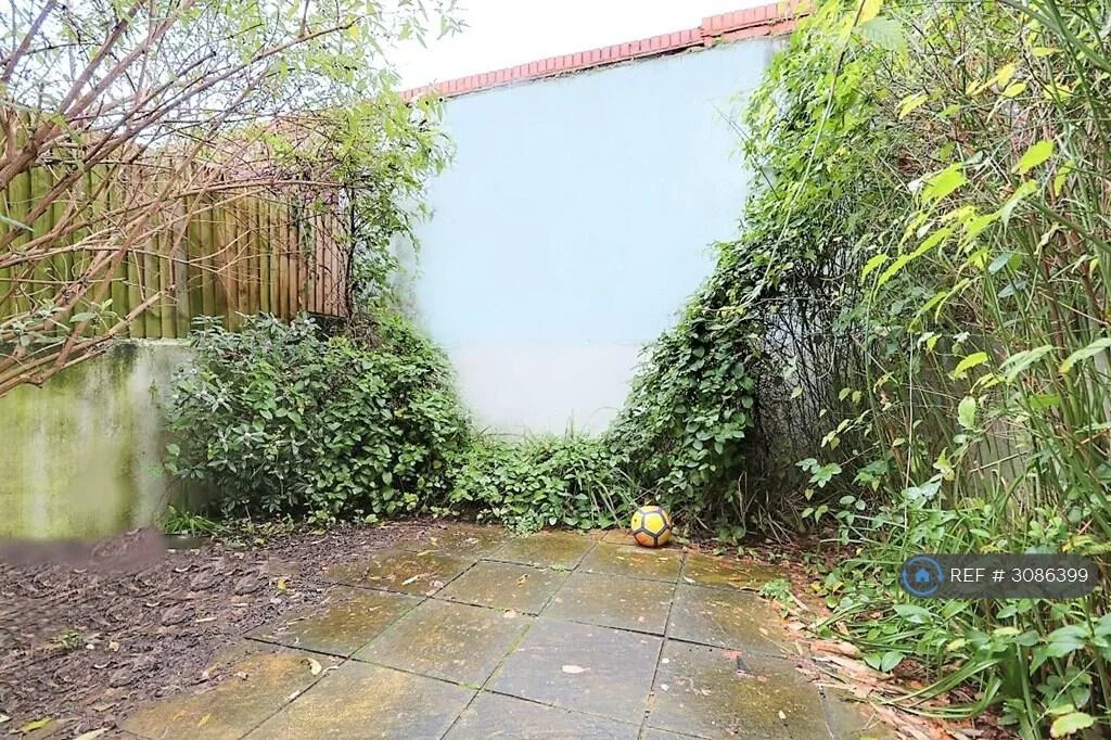 6 bedroom terraced house for rent