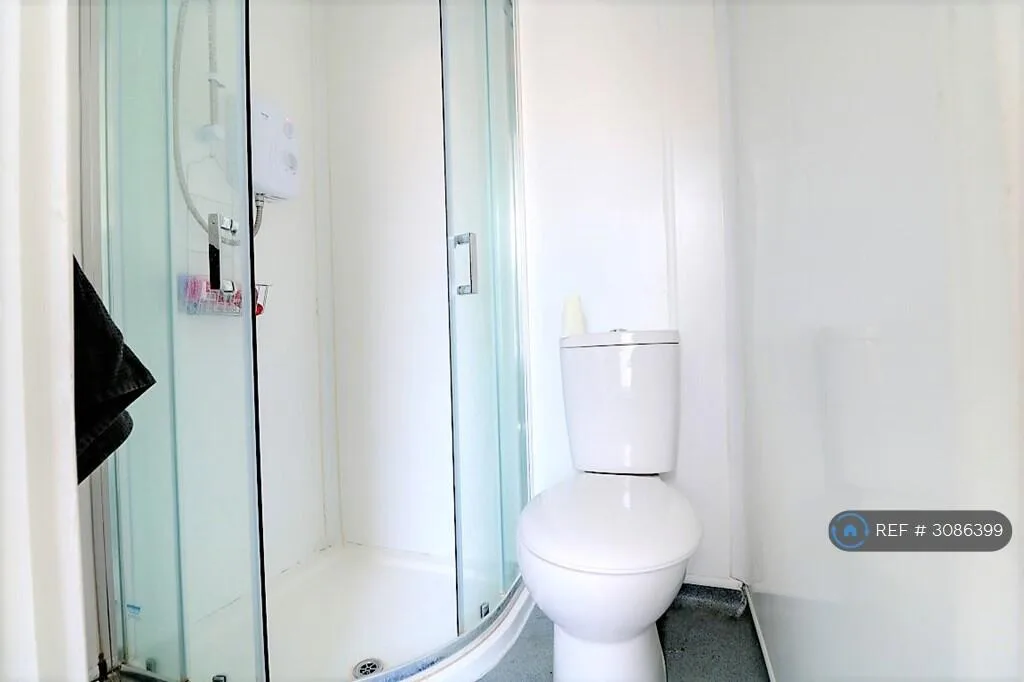 6 bedroom terraced house for rent