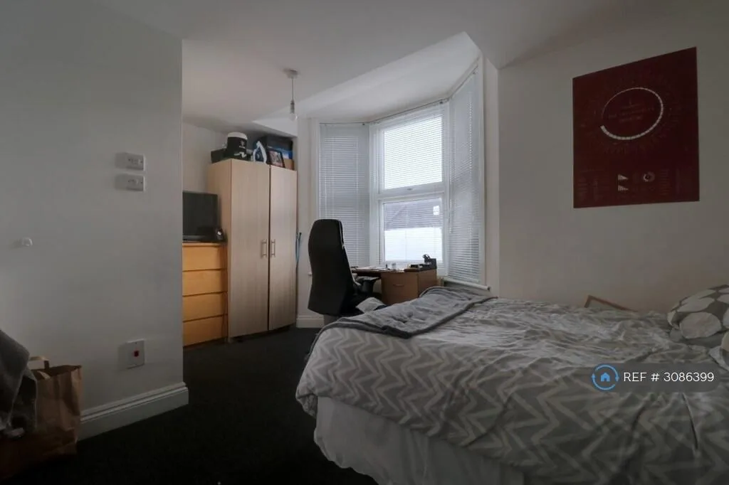 6 bedroom terraced house for rent