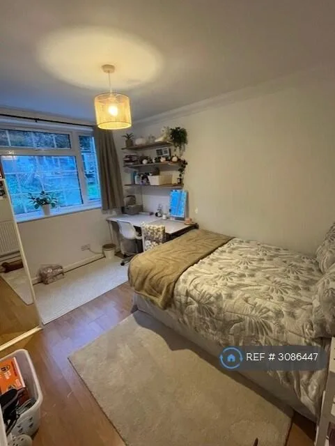 5 bedroom terraced house for rent