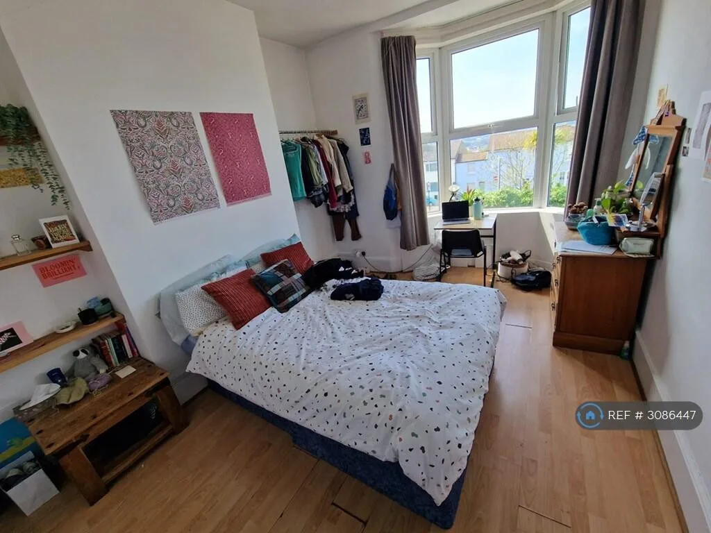 5 bedroom terraced house for rent