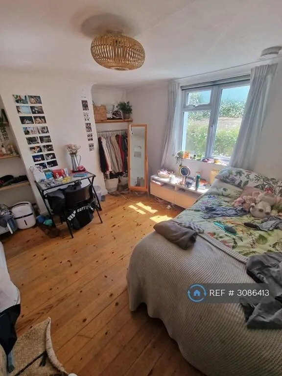 5 bedroom terraced house for rent